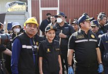 “ธรรมนัส-นฤมล”ลงฟื้นฟูโรงเรียนน้ำท่วมในพื้นที่ อ.หาดใหญ่หลังน้ำลด ตั้ง 50 ศูนย์ Fix It ซ่อมเครื่องใช้ไฟฟ้า-รถจักรยานยนต์ประชาชน