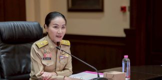 ชายแดนไทย–กัมพูชายังตึงเครียด “อ.แหม่ม“ สั่งเปิดโรงเรียนเป็นศูนย์พักพิง 22 จุด เผยปิดเรียนชั่วคราวแล้ว 990 แห่ง ใน 6 จังหวัด พร้อมย้ำความปลอดภัยของเด็กและบุคลากรมาอันดับแรก