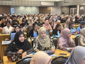 S__60579920_0-300x225 “ปักธง 3 ปี” พลิกห้องเรียนชายแดนใต้ใช้ GPAS 5 Steps ดัน Active Learning เชื่อมมาเลเซีย–อินโดฯ–กัมพูชา“อัครนันท์”ชู4มาตรการดูแลครู “ศักดิ์สิน” เตือนอย่าหลงคะแนนสอบ เด็กต้อง “คิดเป็น” ไม่ใช่แค่ “จำเก่ง”