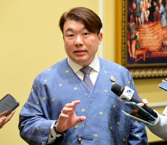 “โฆษกศธ.”แจง เหตุยกเลิกประกาศพิมพ์หนังสือองค์การค้า สกสค. ถอยเพื่อให้เกิดการแข่งขันเป็นธรรม ขอให้เชื่อมั่นทันเปิดเทอมชัวร์