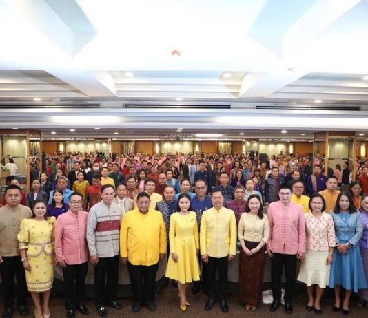 “อ.แหม่ม” ขึ้นเวทีสัมมนา “พ.ร.บ.การศึกษาแห่งชาติ” เดินหน้าผลักดัน พ.ร.บ.ให้คลอดทันสมัยนี้ ไม่อยากให้เอาการศึกษาไปใช้เป็นเครื่องมือทางการเมือง