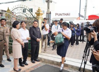 “พิเชฐ”ตรวจเยี่ยมเทพศิรินทร์นนท์เปิดเรียน on site วันแรก ย้ำดูแลความปลอดภัยเข้ม พร้อมฟื้นฟูสภาพจิตใจนักเรียน–ครู